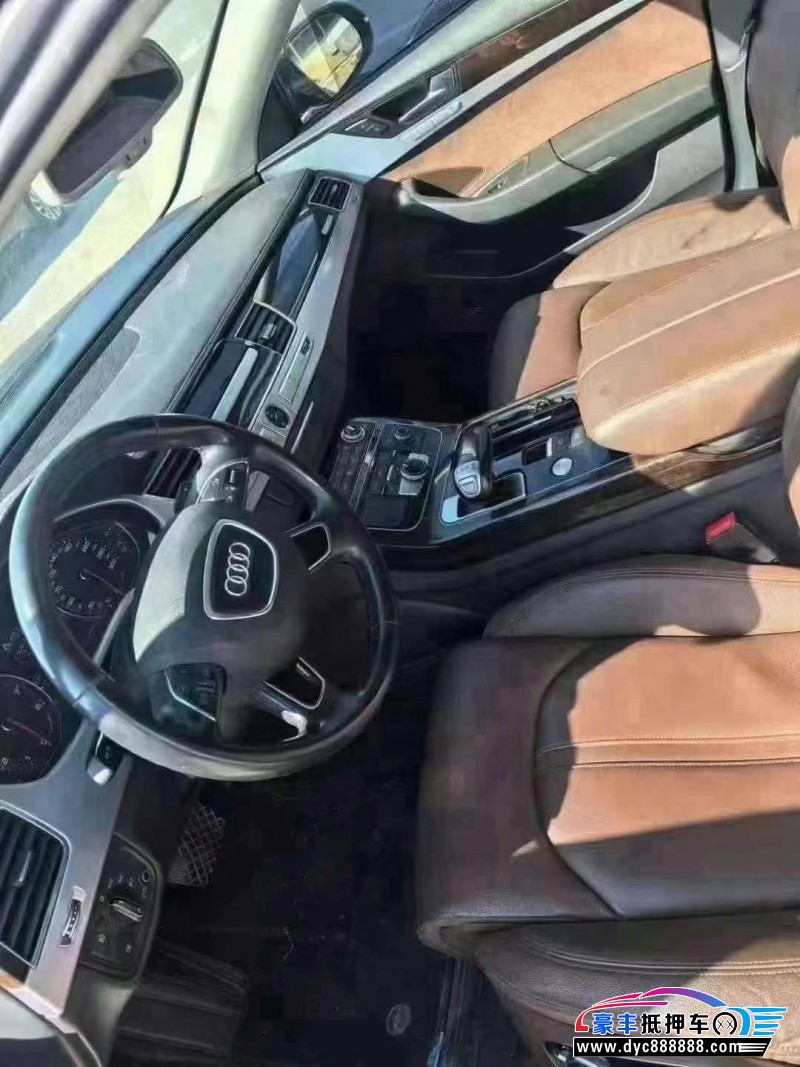 17年奥迪A8L轿车抵押车出售