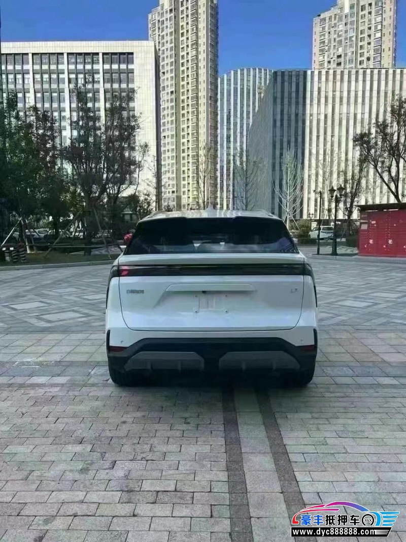 24年吉利银河L7轿车抵押车出售