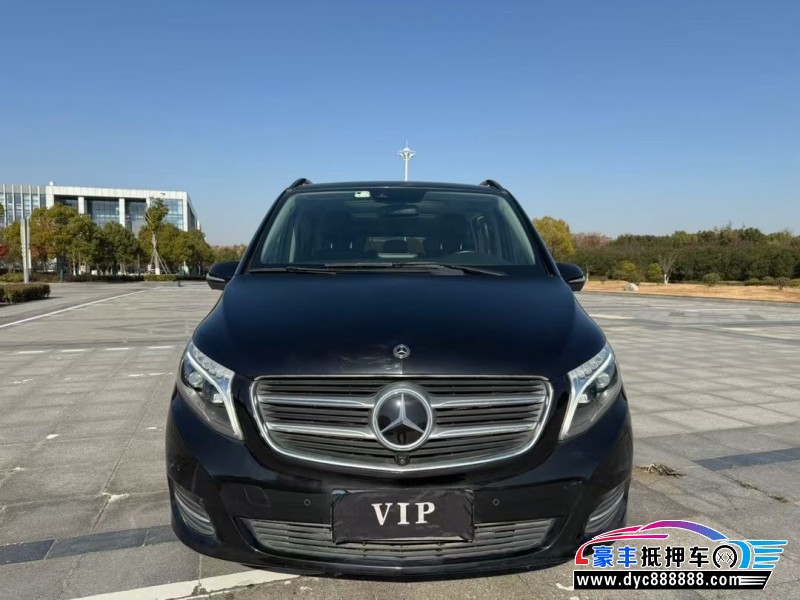 17年奔驰V轿车抵押车出售
