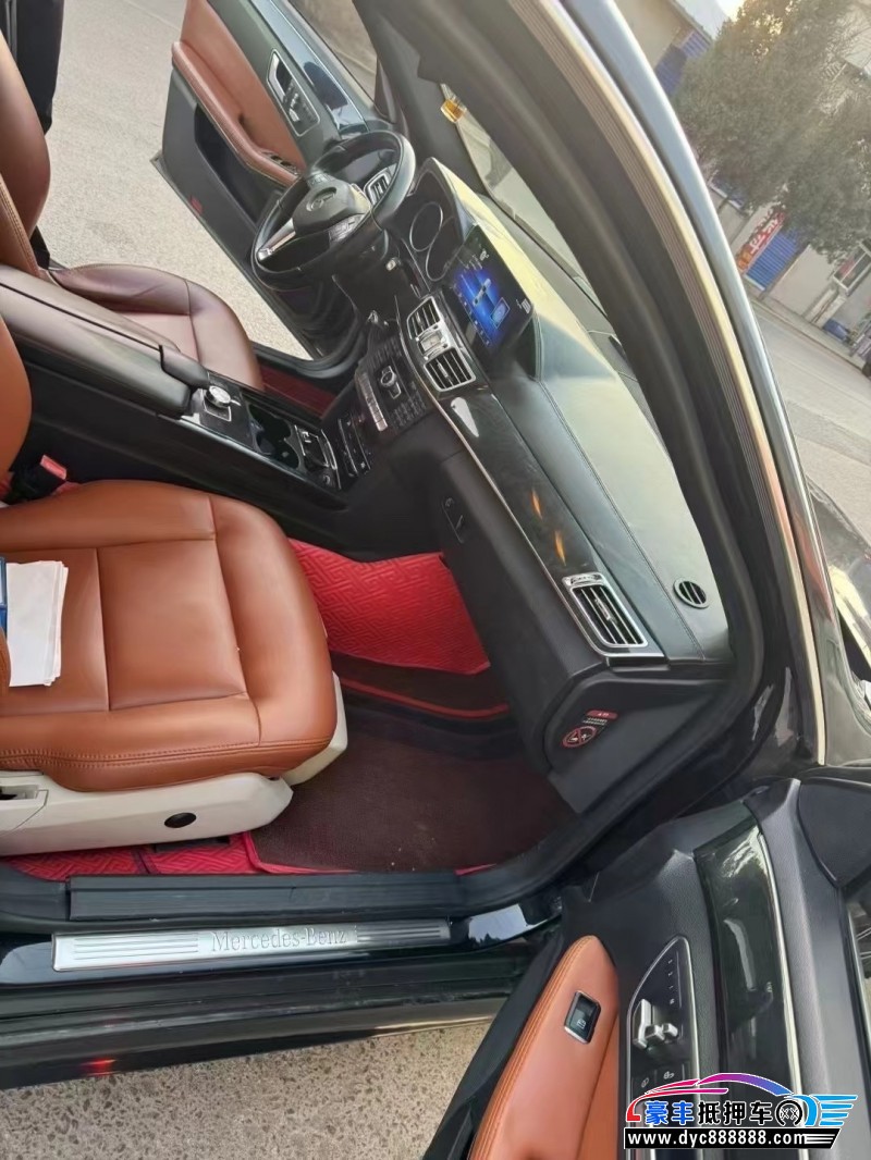 14年奔驰E轿车抵押车出售