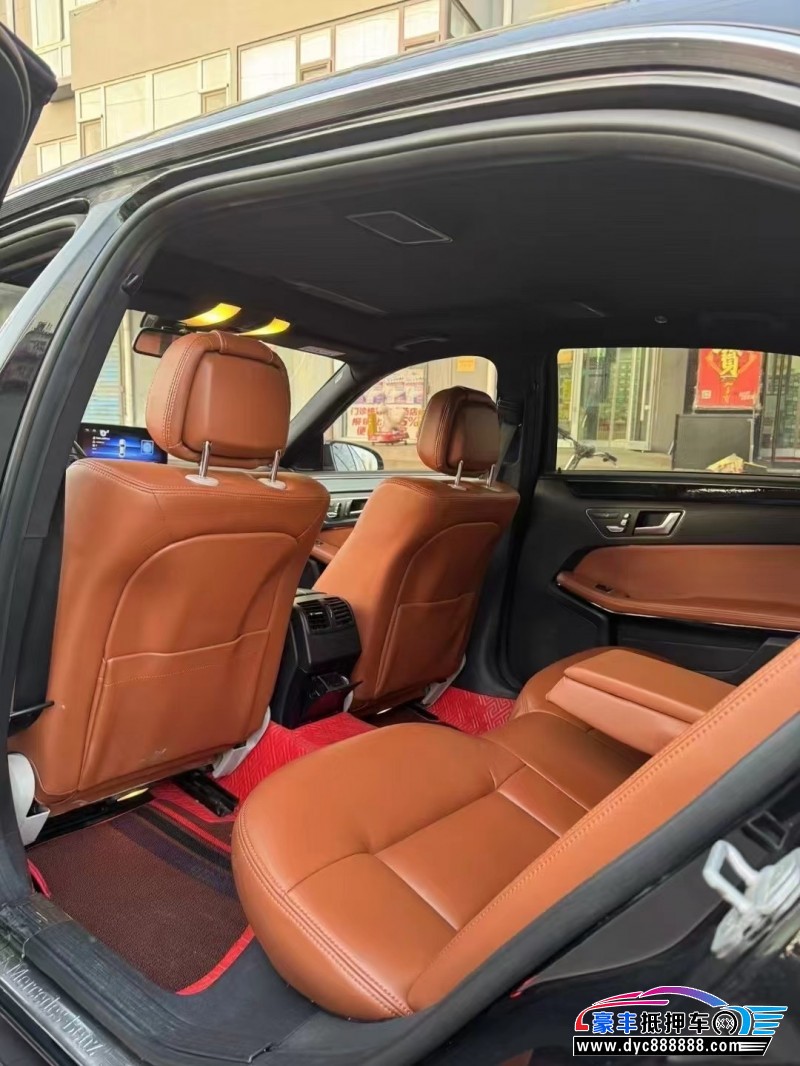 14年奔驰E轿车抵押车出售