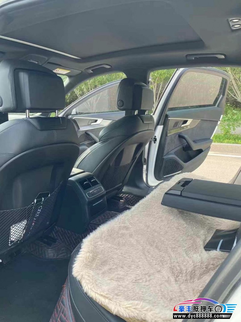 21年奥迪A4L轿车抵押车出售