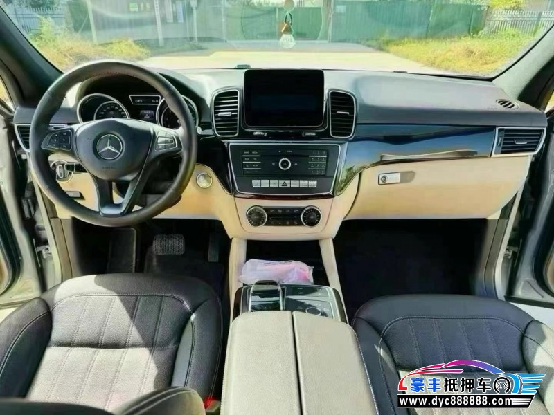 17年奔驰GLE轿车抵押车出售