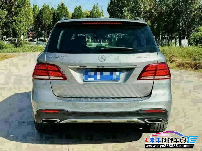 17年奔驰GLE轿车抵押车出售