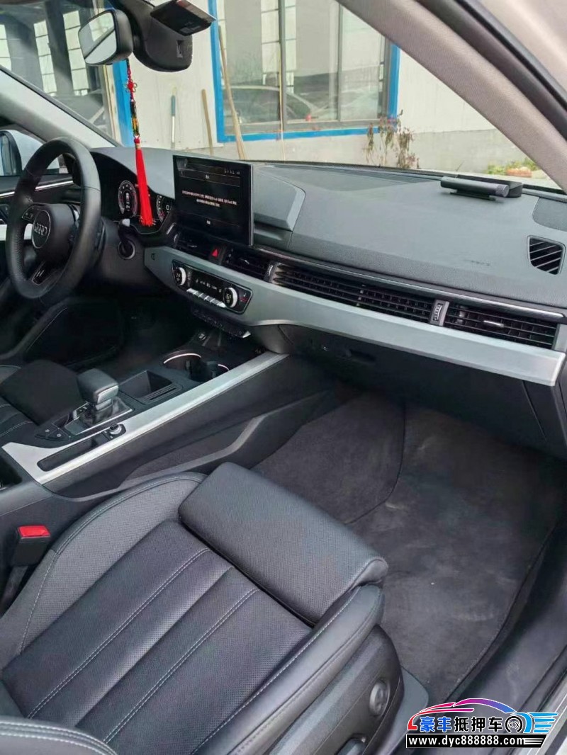 20年奥迪A4L轿车抵押车出售