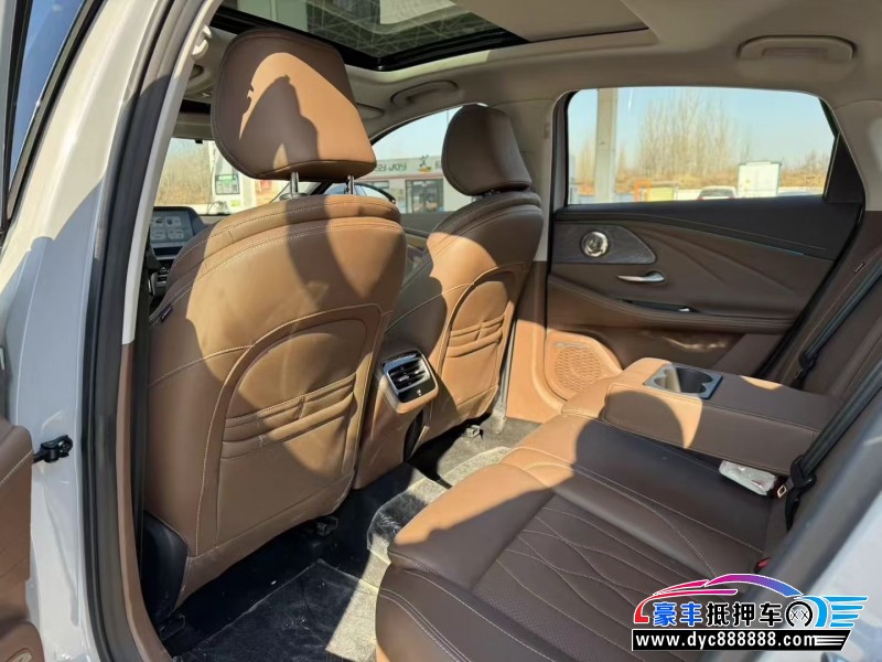 24年奇瑞艾瑞泽轿车抵押车出售