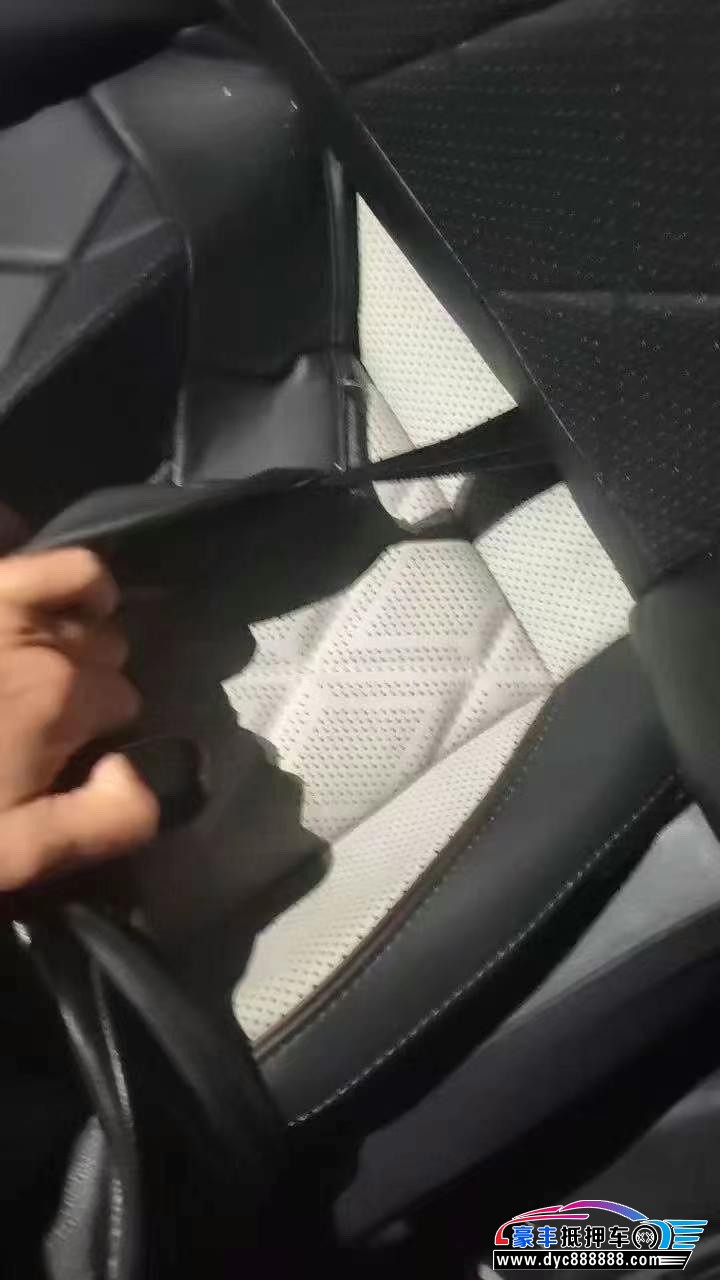 24年大众迈腾轿车抵押车出售