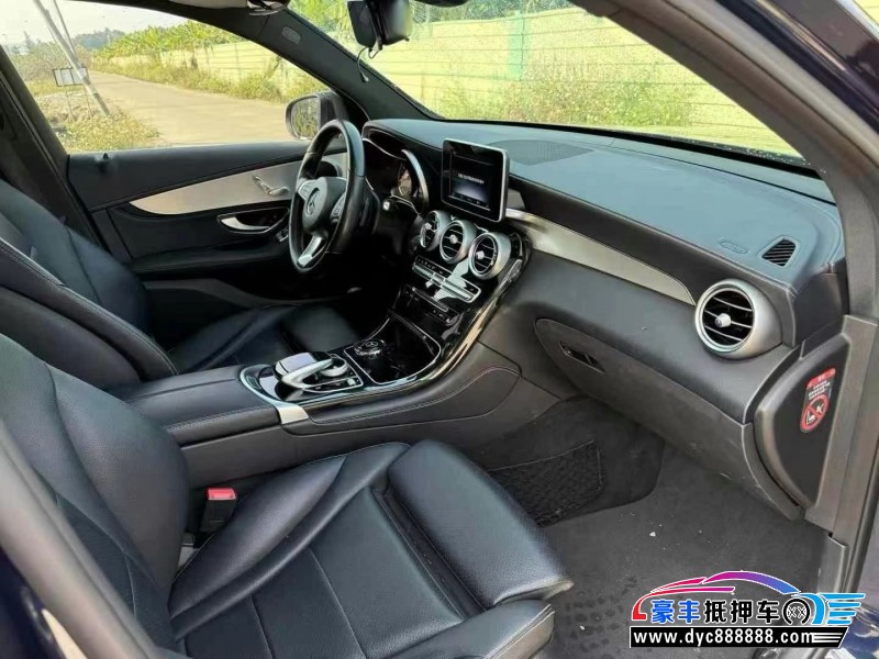 17年奔驰GLC轿车抵押车出售