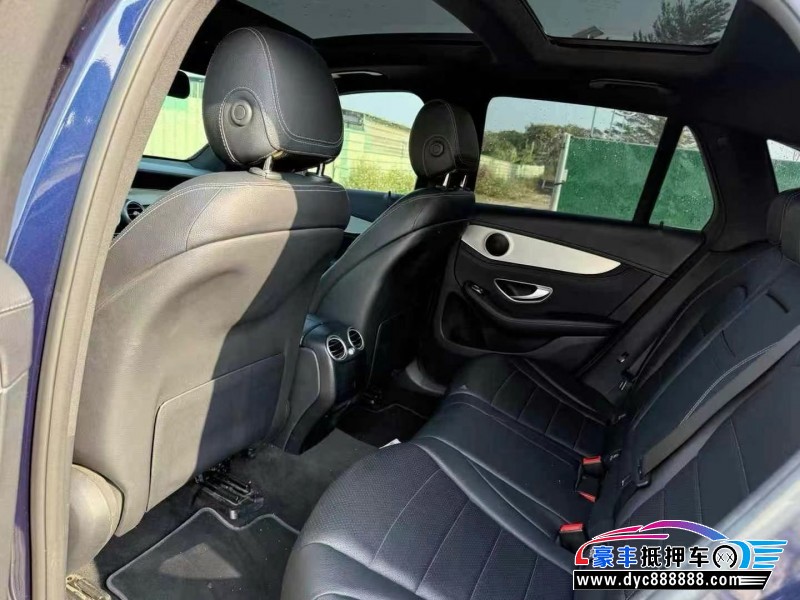 17年奔驰GLC轿车抵押车出售