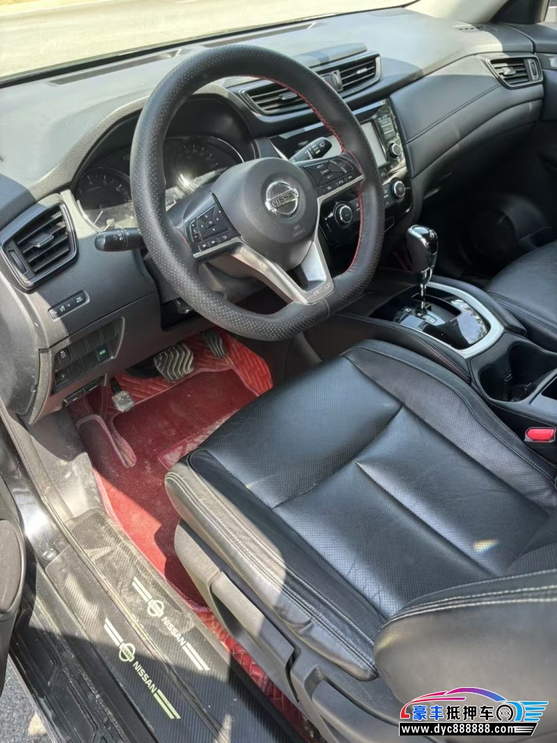 17年日产奇骏轿车抵押车出售