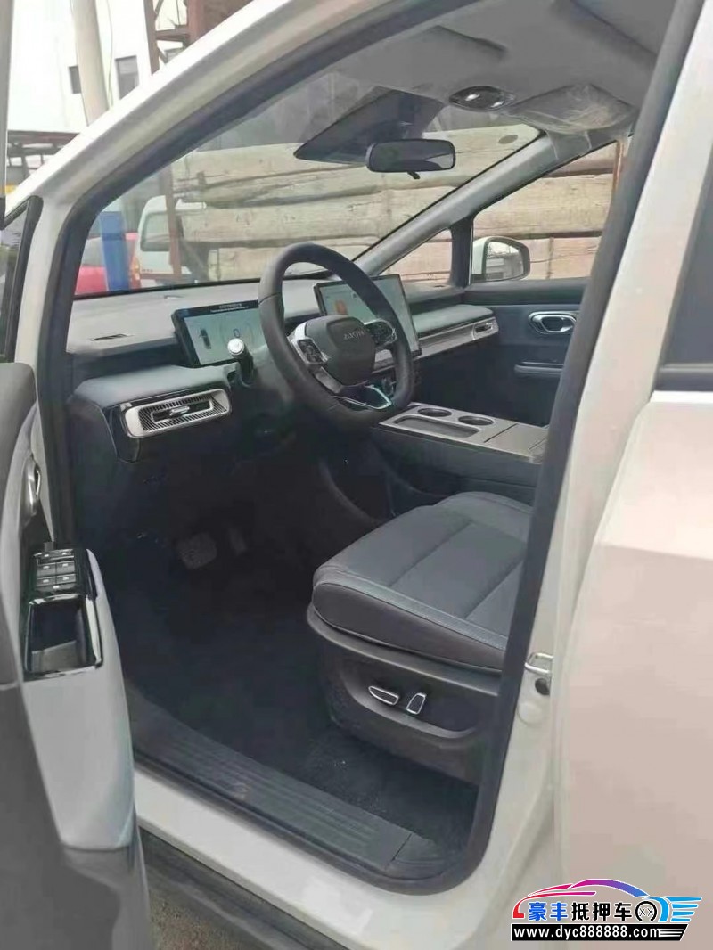 24年埃安Y70轿车抵押车出售