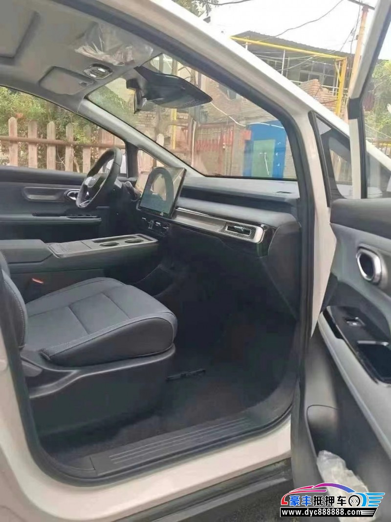 24年埃安Y70轿车抵押车出售