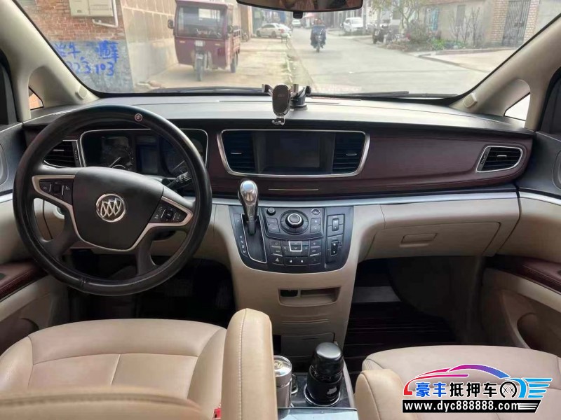 19年别克GL8轿车抵押车出售