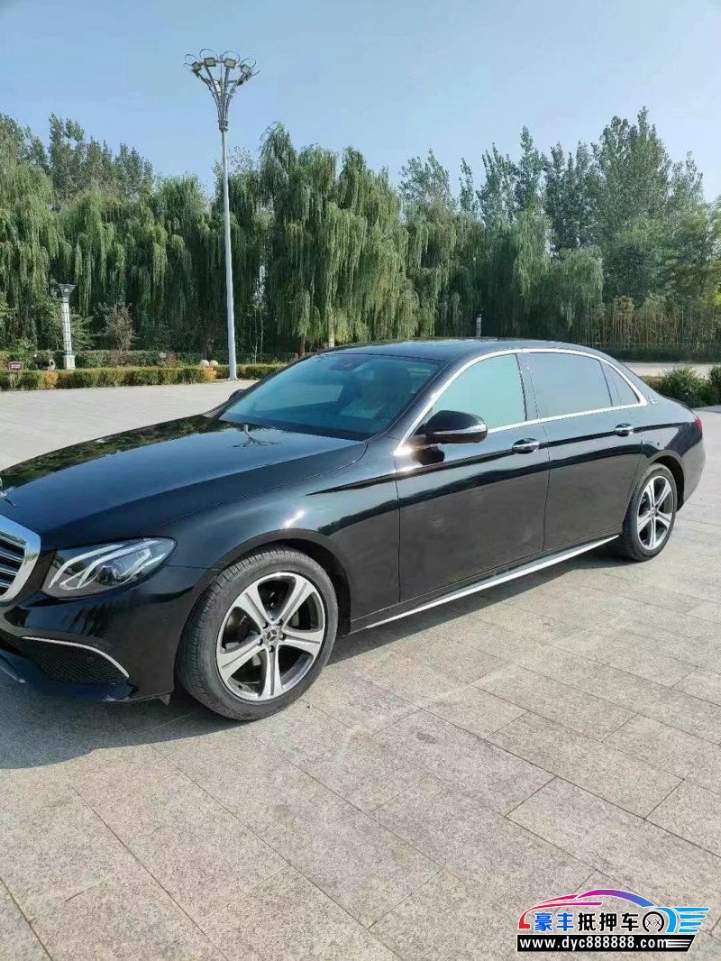 17年奔驰E轿车抵押车出售