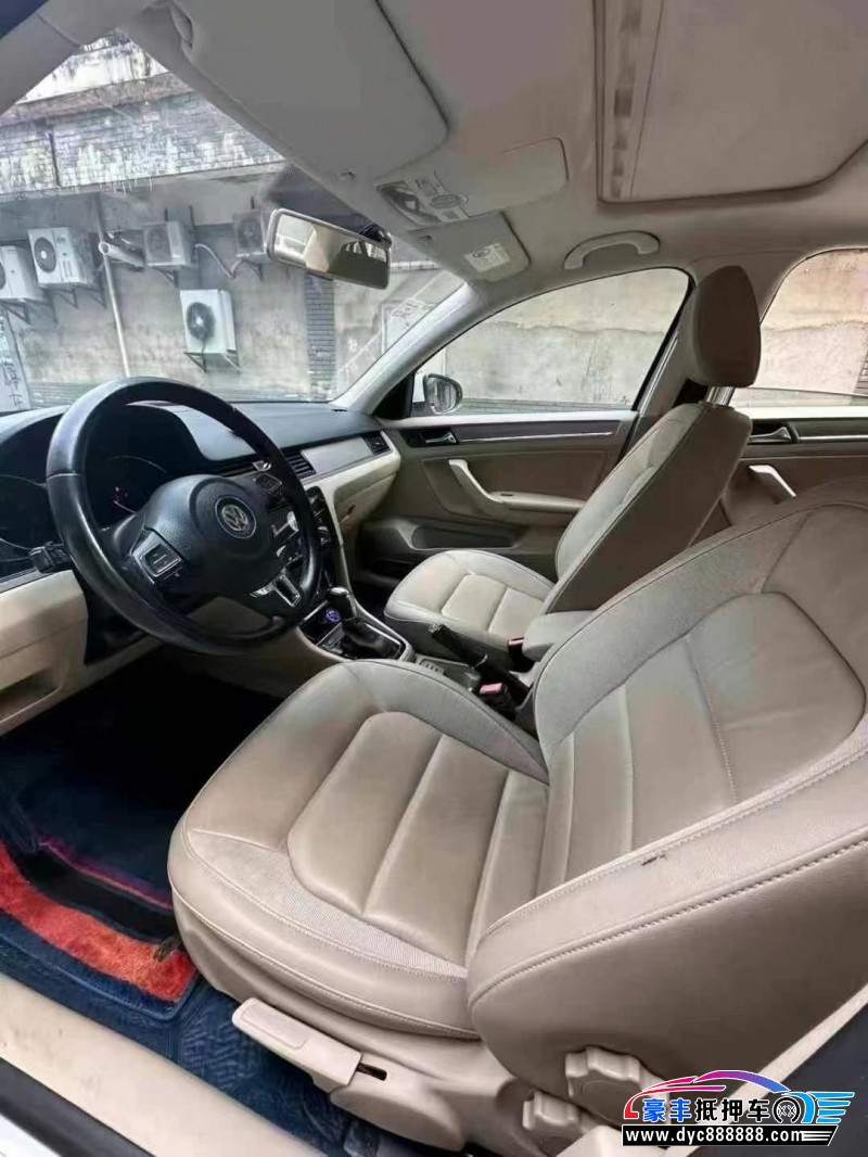 15年大众宝来轿车抵押车出售