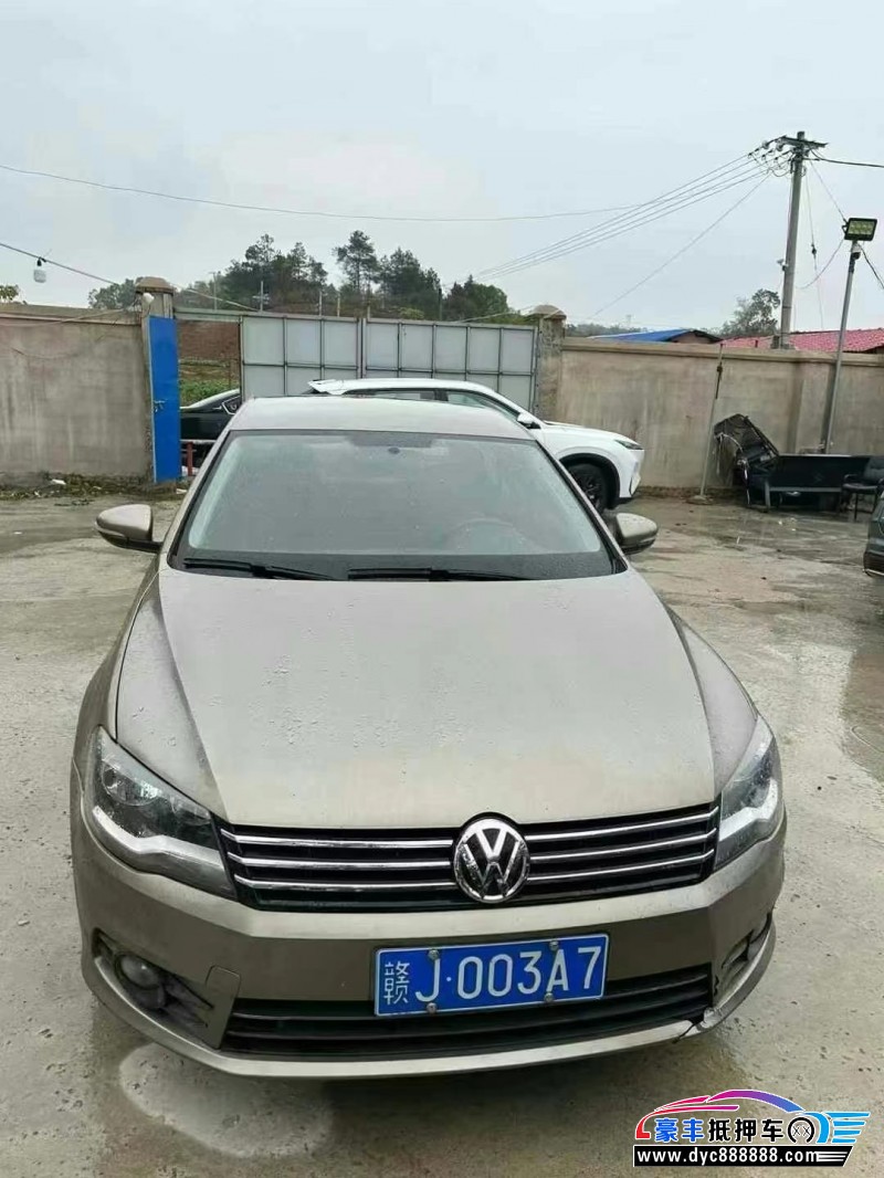 15年大众宝来轿车抵押车出售