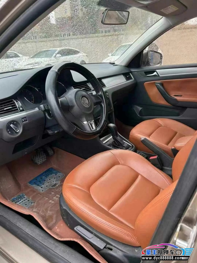 15年大众宝来轿车抵押车出售