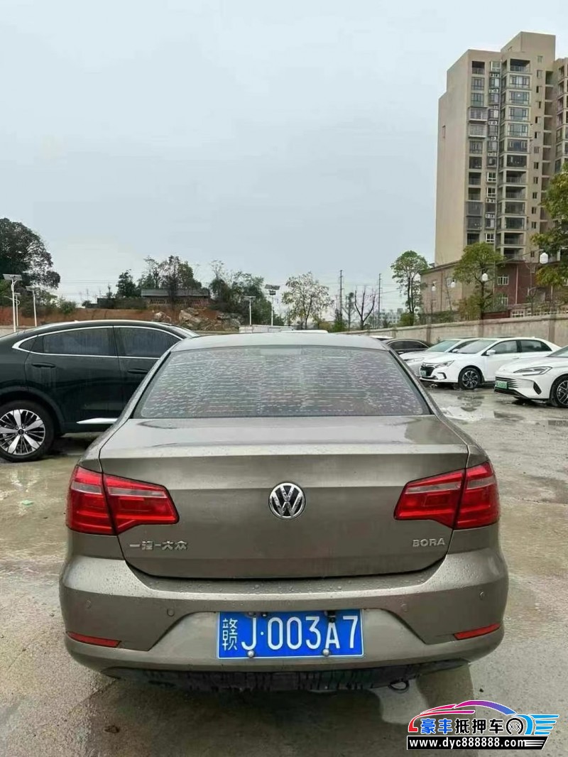 15年大众宝来轿车抵押车出售