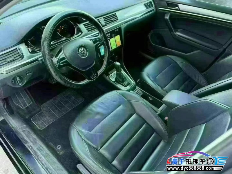 17年大众宝来轿车抵押车出售