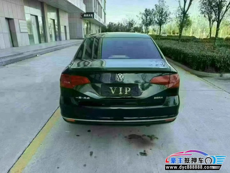 17年大众宝来轿车抵押车出售