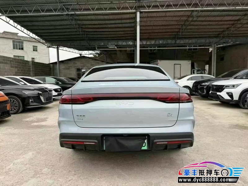 24年比亚迪秦轿车抵押车出售