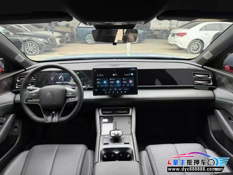 24年比亚迪秦轿车抵押车出售