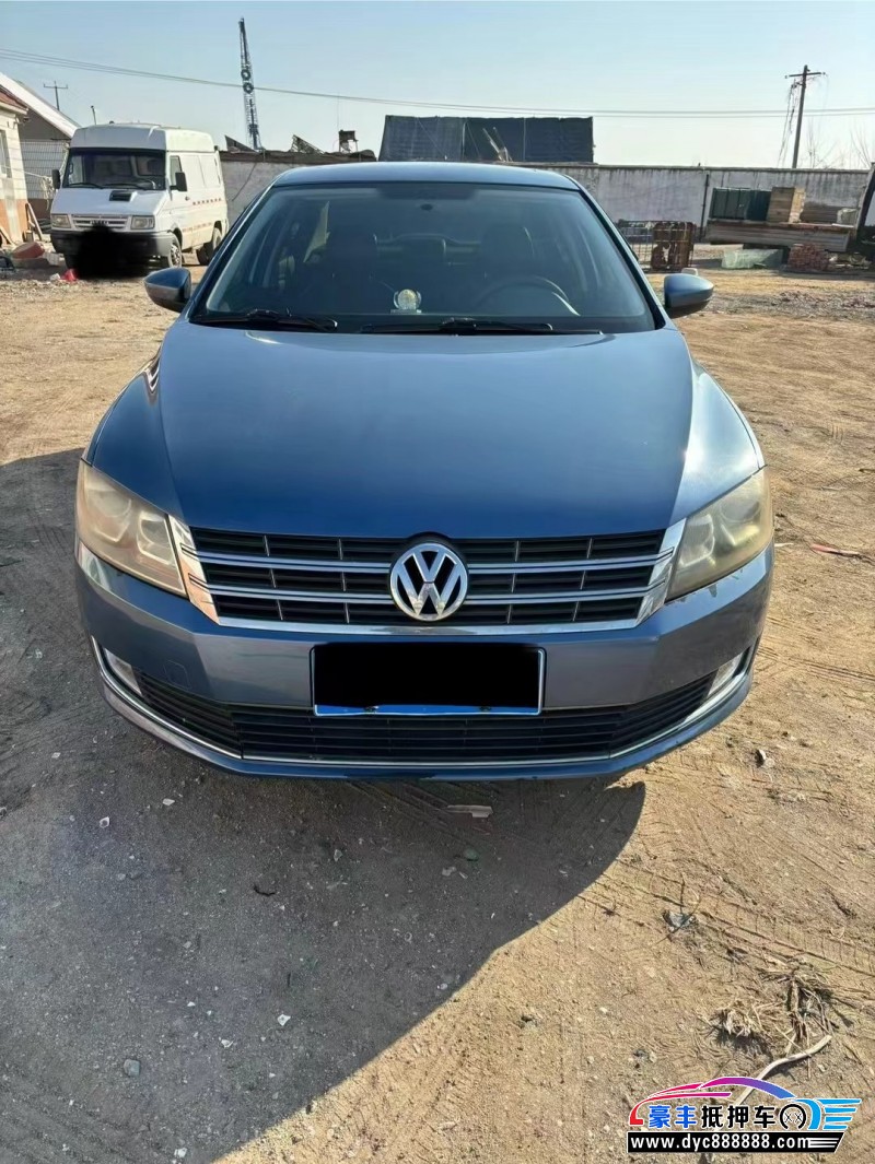 13年大众朗逸轿车抵押车出售