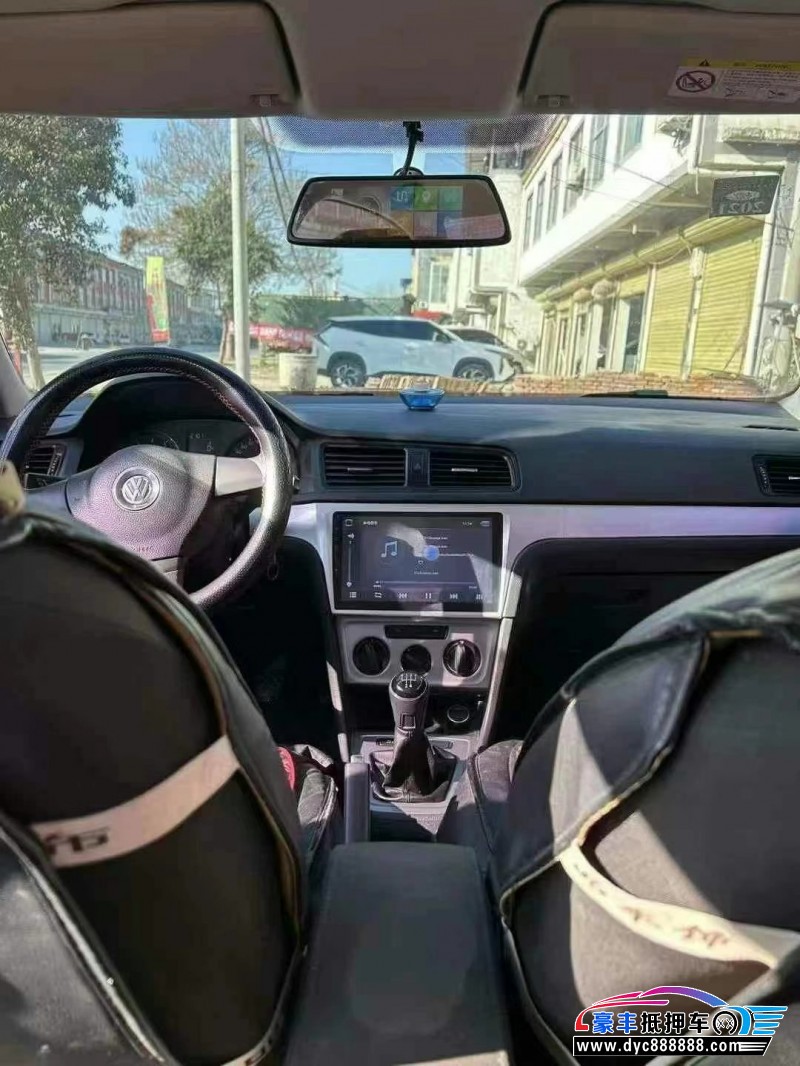 17年大众朗逸轿车抵押车出售