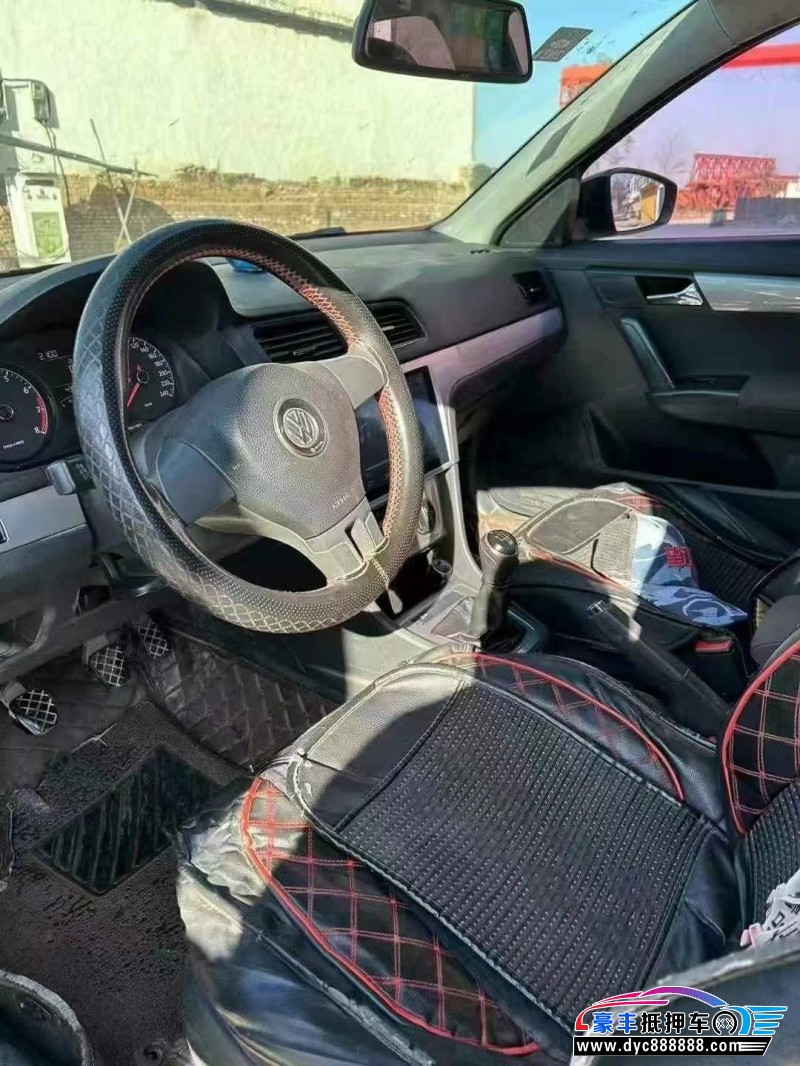 17年大众朗逸轿车抵押车出售