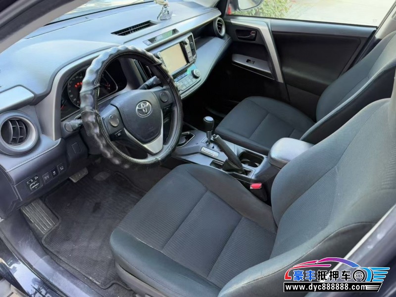 19年丰田RAV4轿车抵押车出售