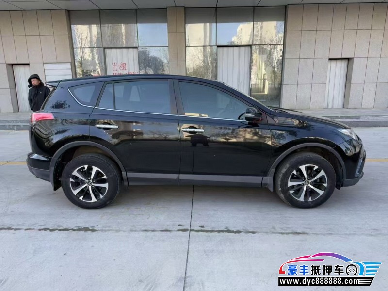 19年丰田RAV4轿车抵押车出售
