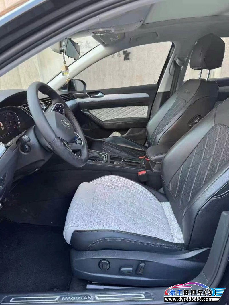 24年大众迈腾轿车抵押车出售