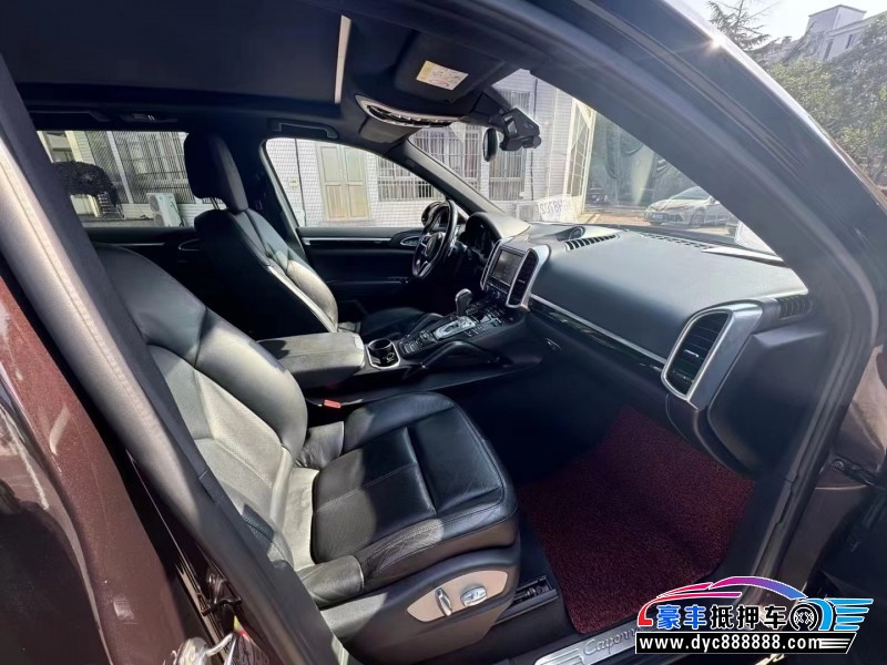 16年保时捷卡宴轿车抵押车出售