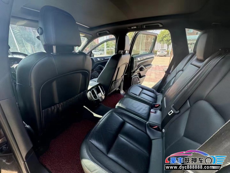 16年保时捷卡宴轿车抵押车出售