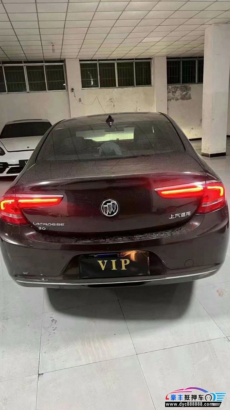 18年别克君越轿车抵押车出售