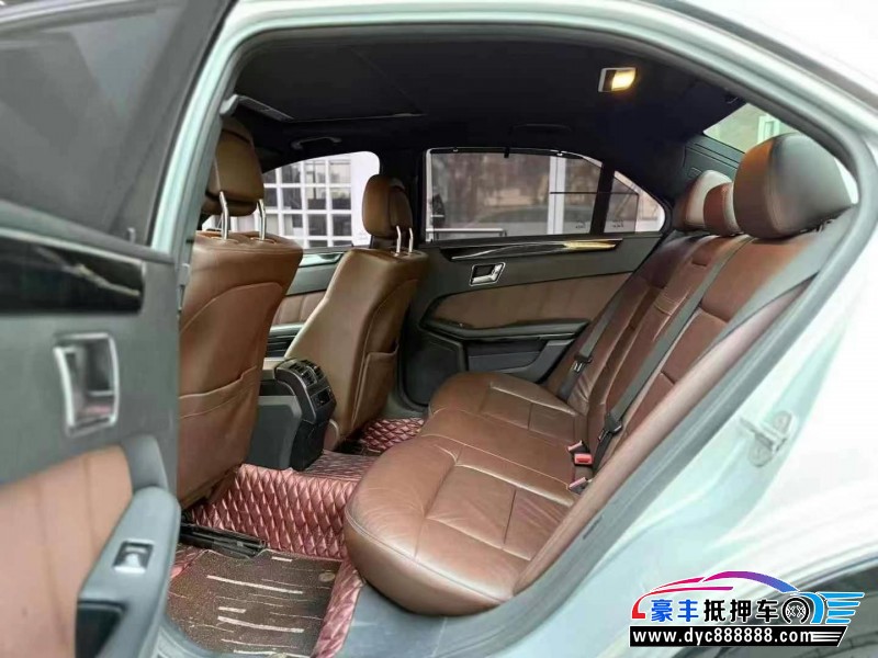 10年奔驰E轿车抵押车出售