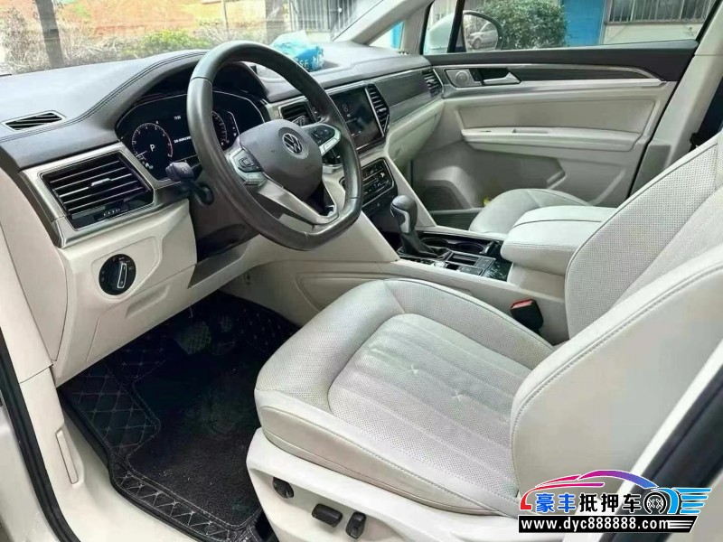 21年大众蔚然轿车抵押车出售