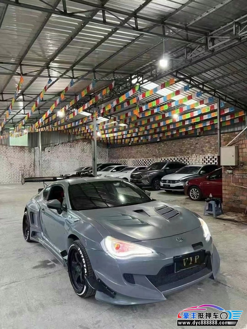 14年丰田86轿车抵押车出售