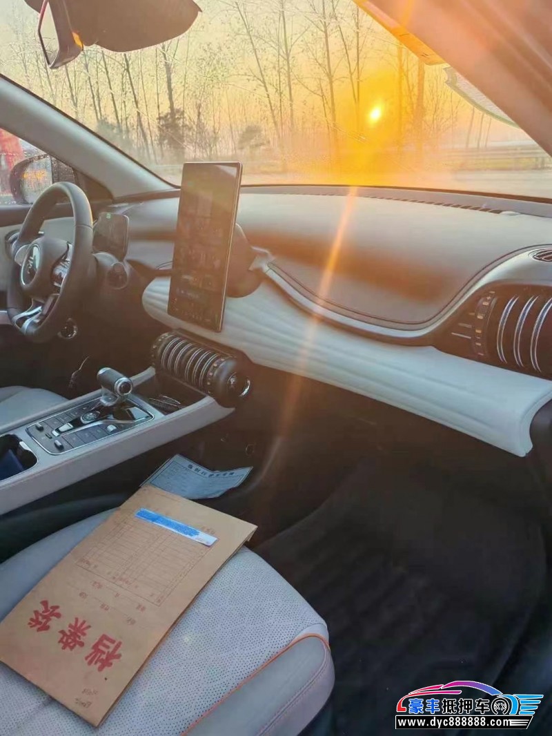 24年比亚迪元轿车抵押车出售