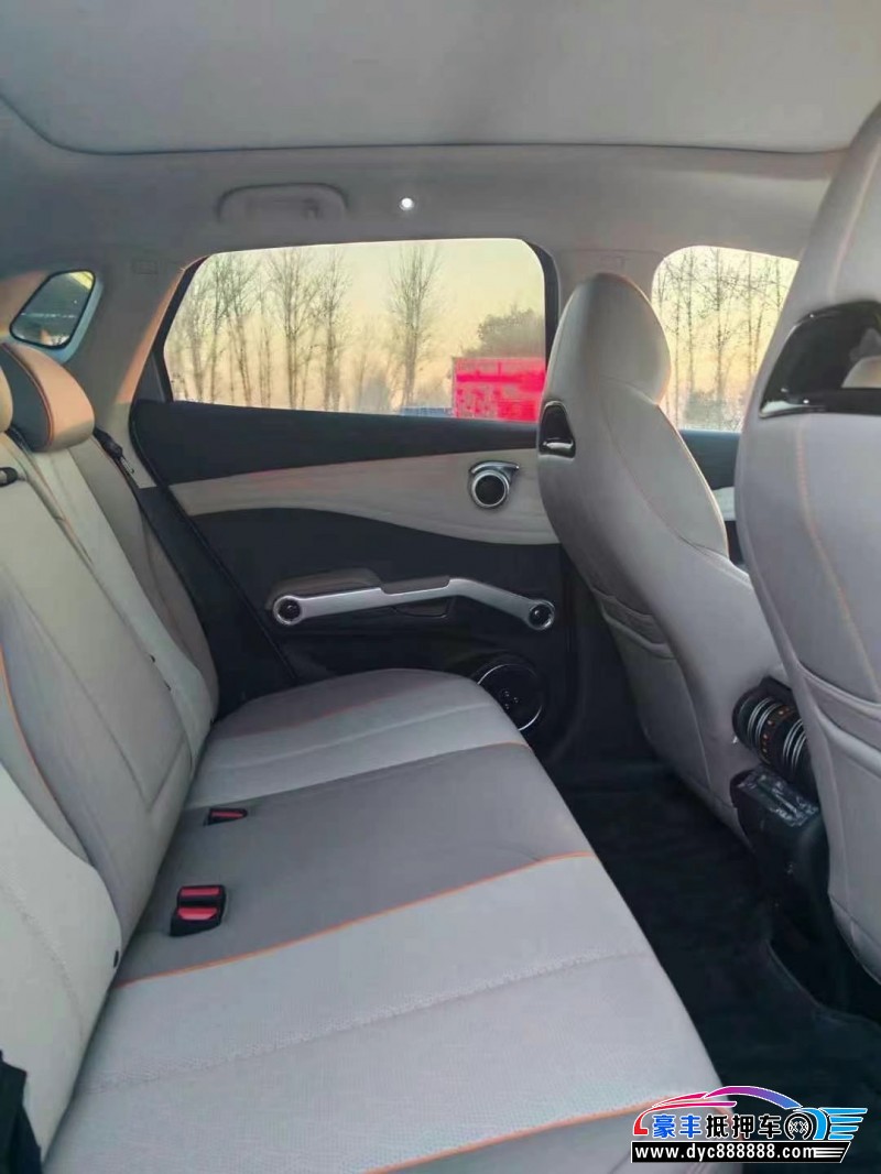 24年比亚迪元轿车抵押车出售