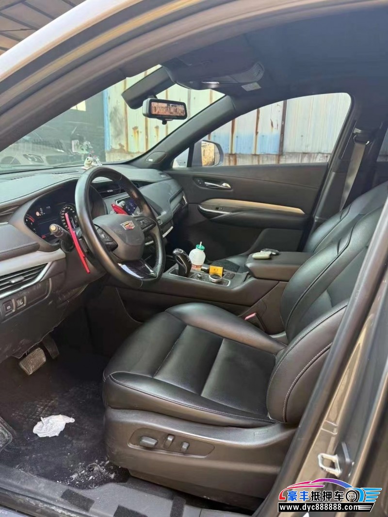 19年凯迪拉克XT4轿车抵押车出售