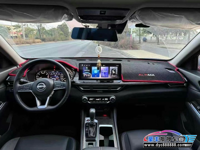 24年日产天籁轿车抵押车出售