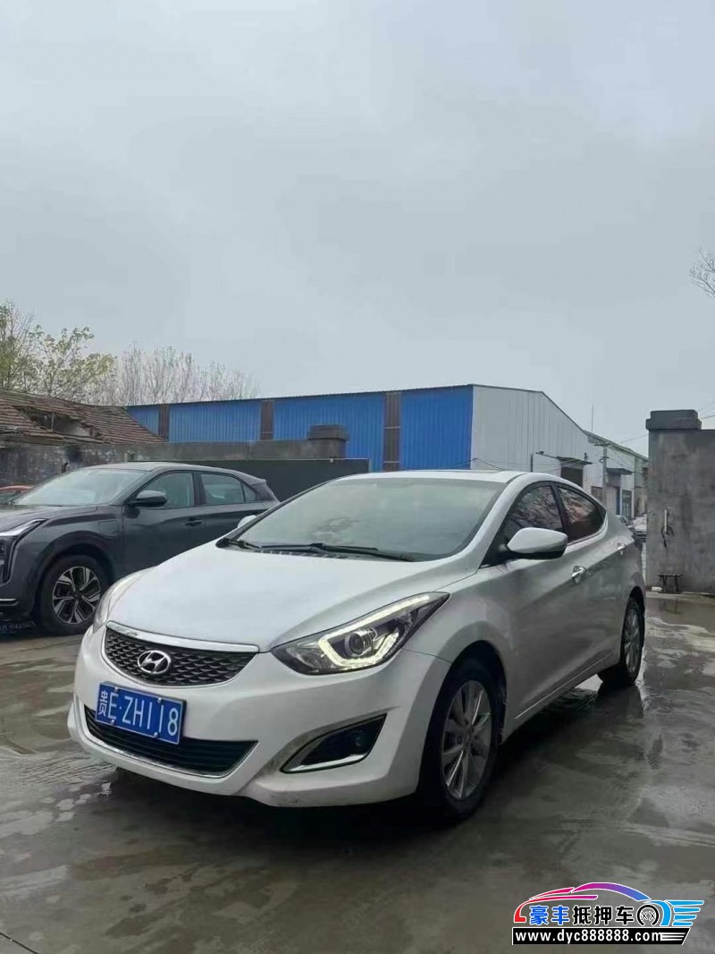 17年现代朗动轿车抵押车出售