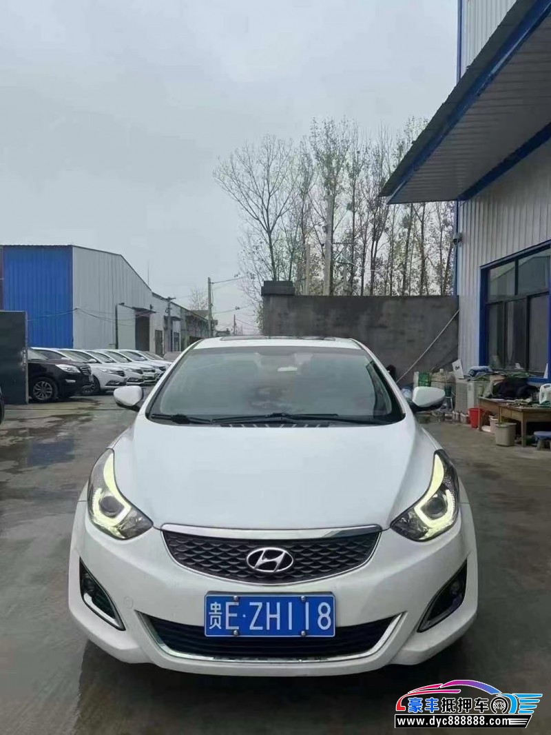 17年现代朗动轿车抵押车出售