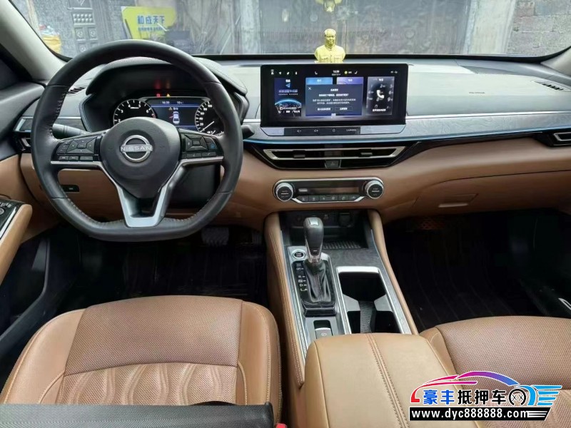 23年日产天籁轿车抵押车出售