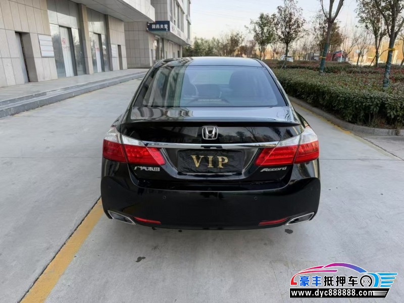 14年本田雅阁轿车抵押车出售