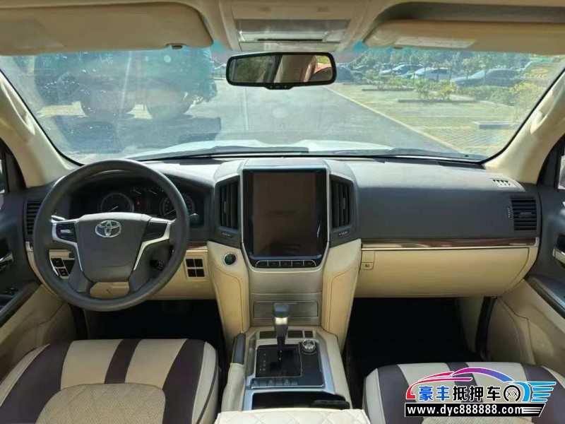 16年丰田兰德酷路泽（陆巡）轿车抵押车出售