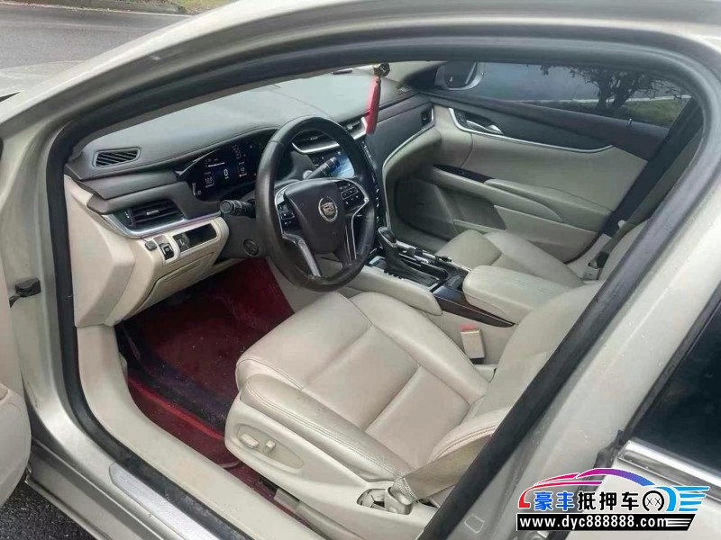 15年凯迪拉克XT4轿车抵押车出售