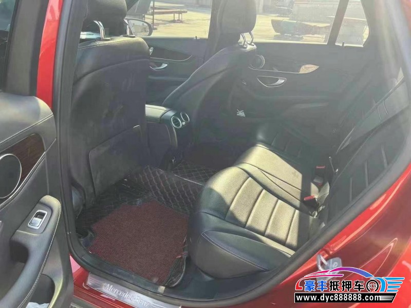 19年奔驰GLC轿车抵押车出售