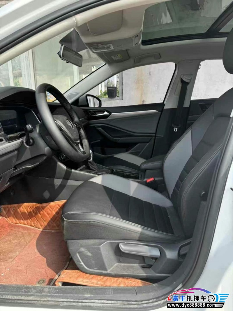 20年大众迈腾轿车抵押车出售